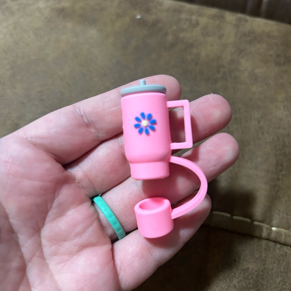 Straw cap cover